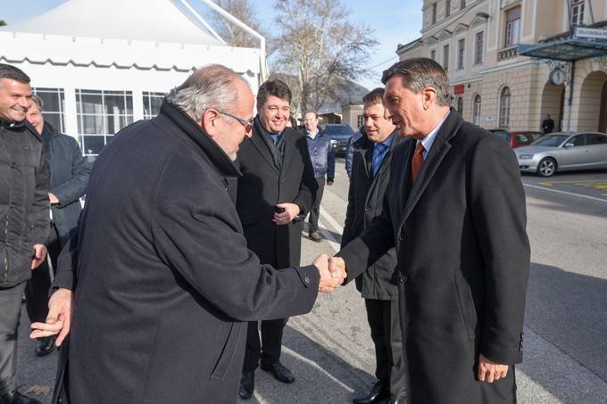 Predsednik Pahor se je na trgu med obema Goricama udeleil prireditve "Naa Evropa"